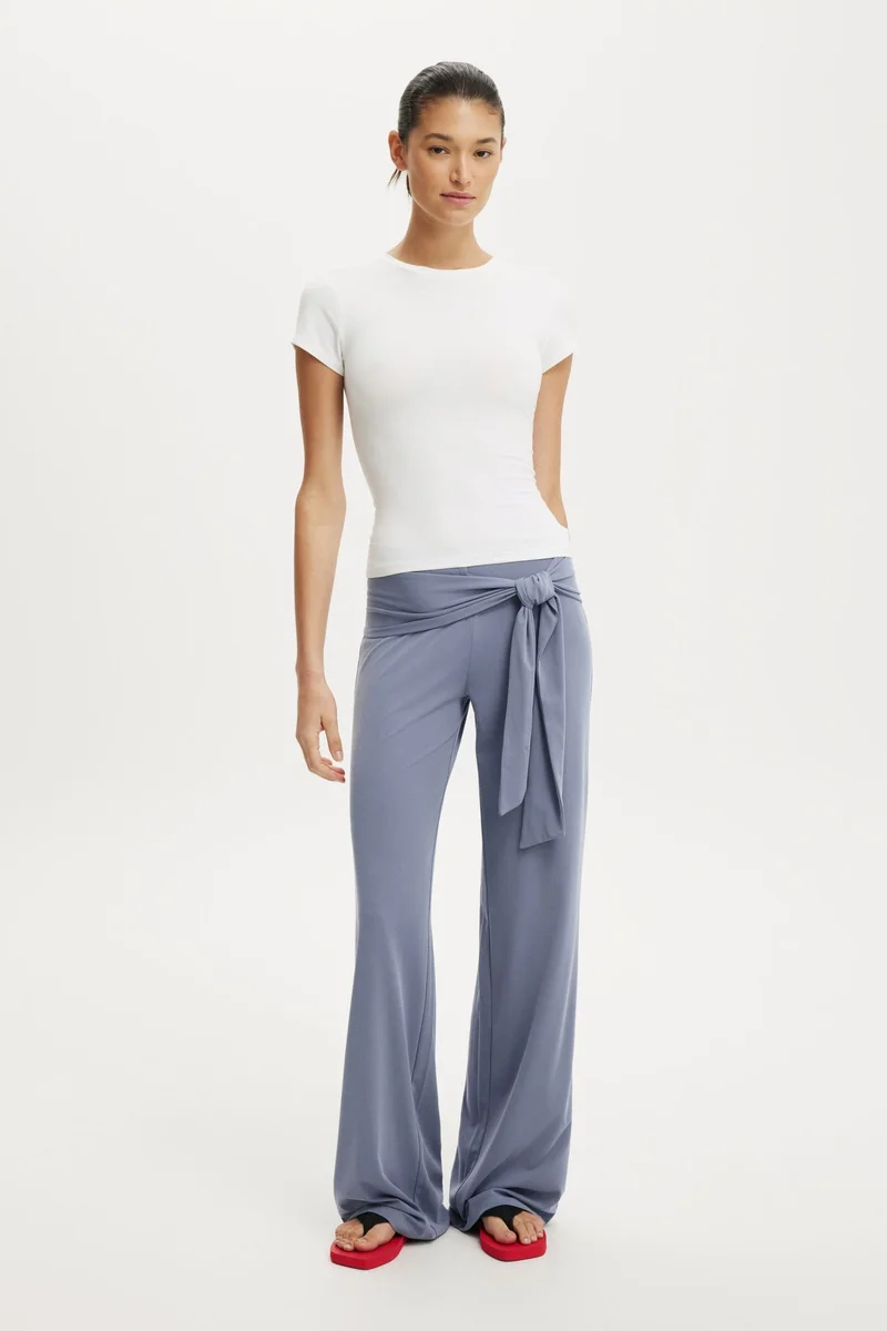 كوتون اون تي شيرت طاقم طوال اليوم